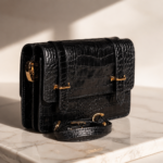 کیف دوشی زنانه چرم طبیعی دلناز چرم (طرح کروکو - رنگ مشکی)